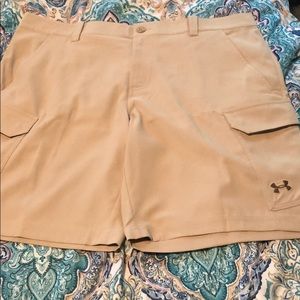 Men’s Under Armour UA cargo shorts